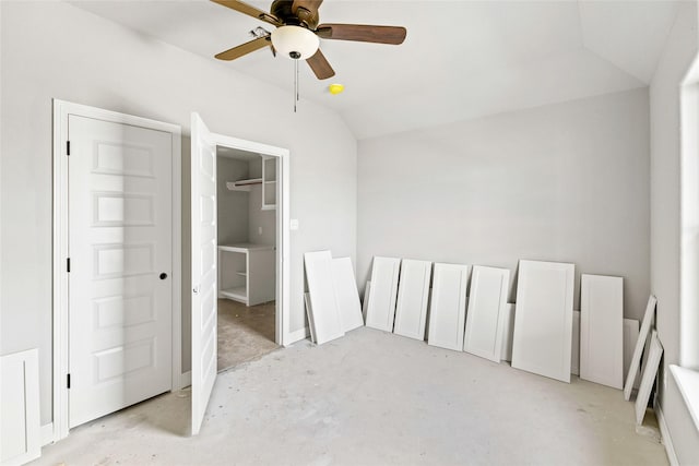 unfurnished bedroom featuring vaulted ceiling and ceiling fan