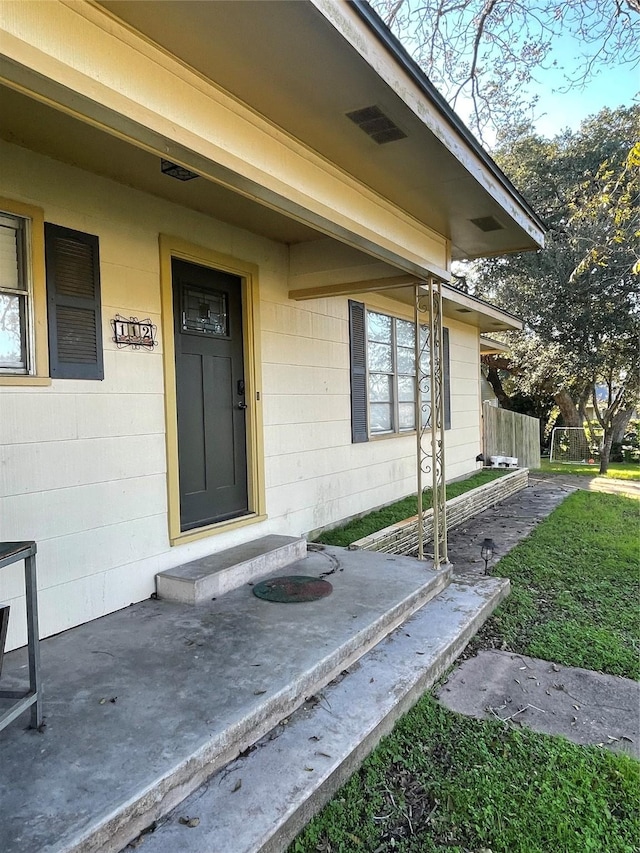 Listing photo 2 for 112 E 4th St, Flatonia TX 78941