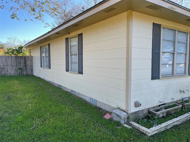 Listing photo 3 for 112 E 4th St, Flatonia TX 78941