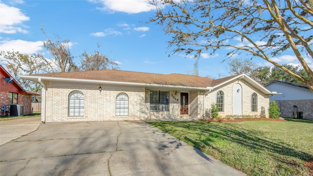 Listing photo 2 for 206 Dogwood St, Lake Jackson TX 77566