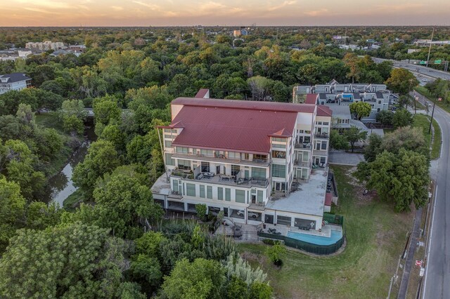 view of aerial view at dusk