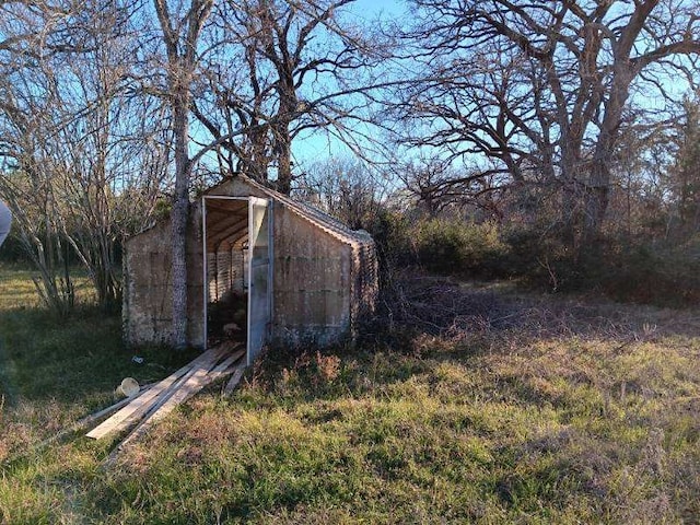 view of outdoor structure