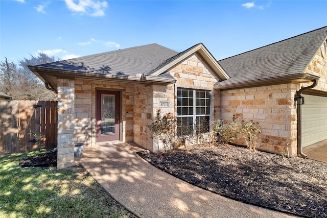 view of front facade with a garage