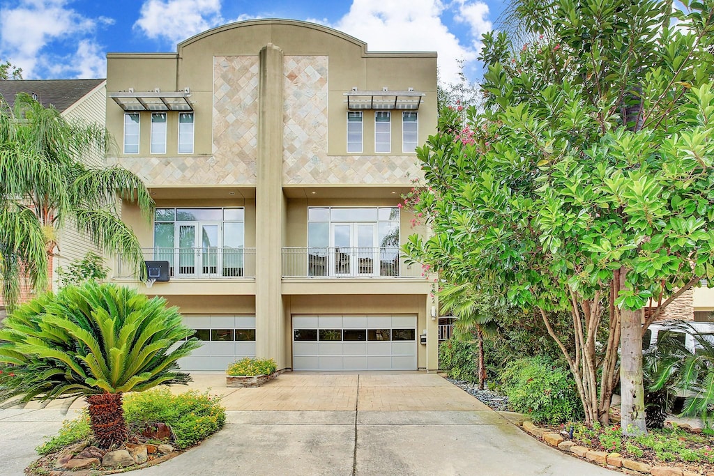 view of front of home with a garage