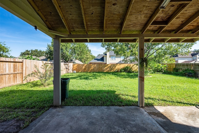 view of yard with a patio area