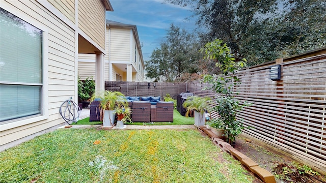 view of yard featuring an outdoor living space