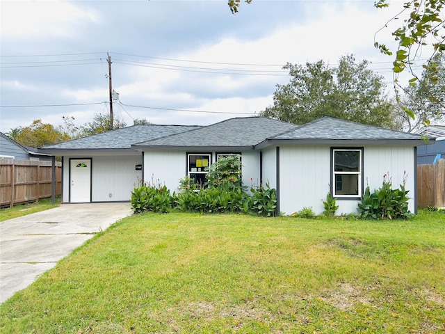 view of front of house with a front lawn