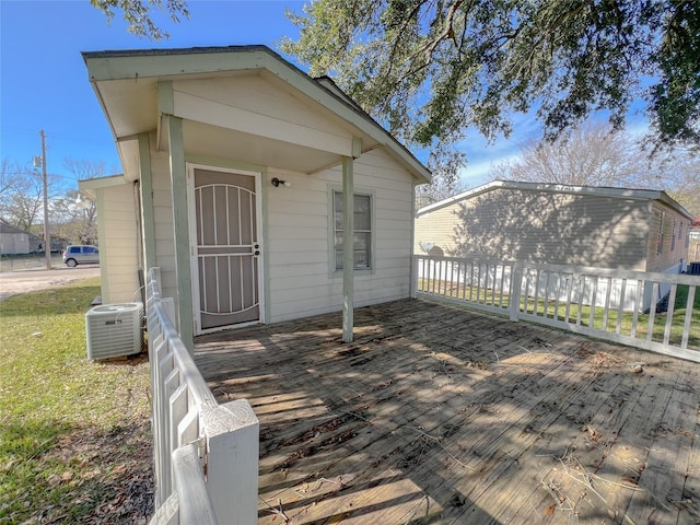 deck with central AC unit