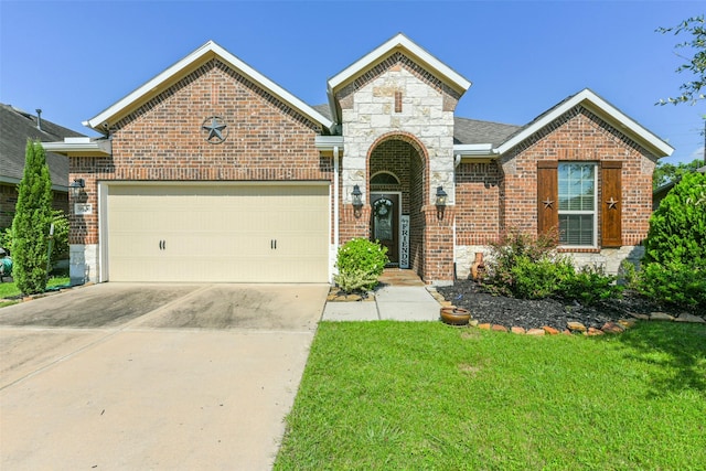 view of front facade featuring a front yard and a garage