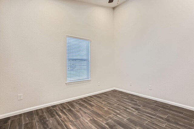 spare room with ceiling fan