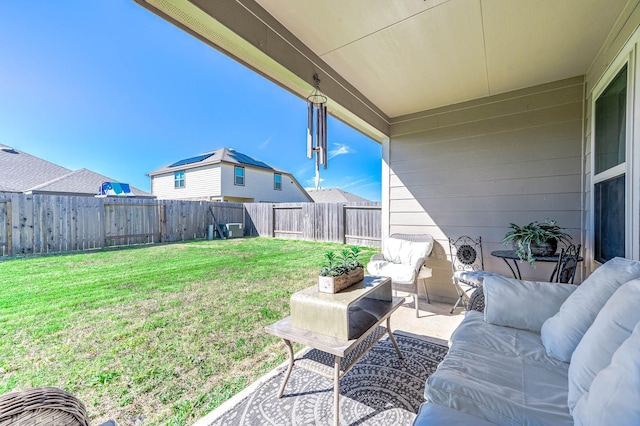 view of yard with an outdoor hangout area