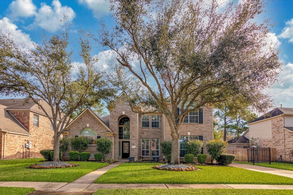 view of front of house with a front yard