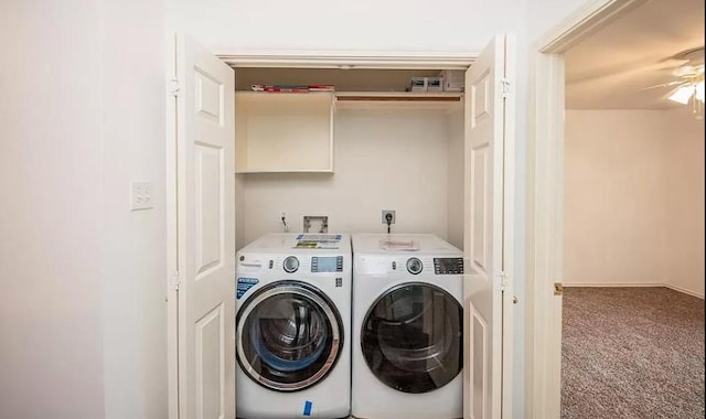 clothes washing area with separate washer and dryer, carpet flooring, and ceiling fan