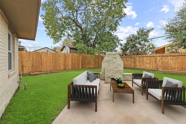 view of patio / terrace featuring outdoor lounge area