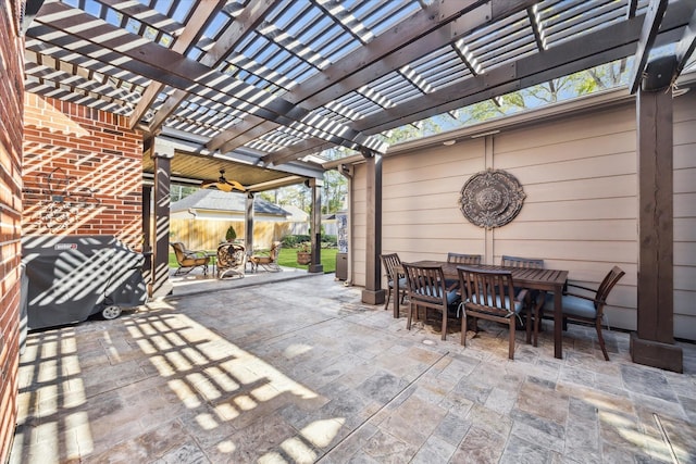 view of patio featuring a pergola