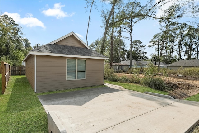 exterior space featuring a lawn