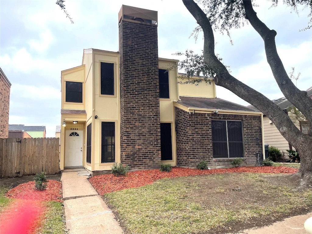 view of front of house