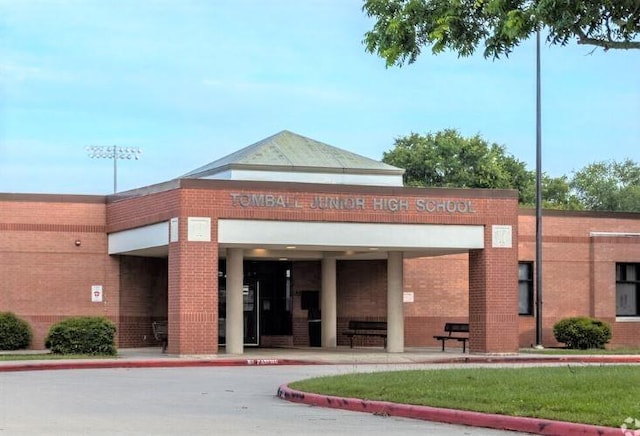 view of building exterior