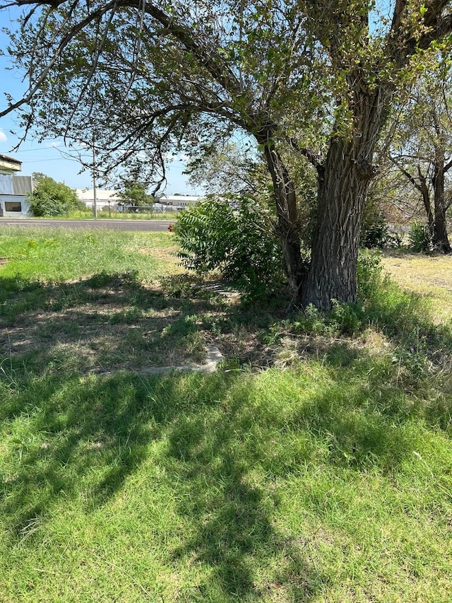 601 E 10th St, Borger, TX 79007 - photo 18