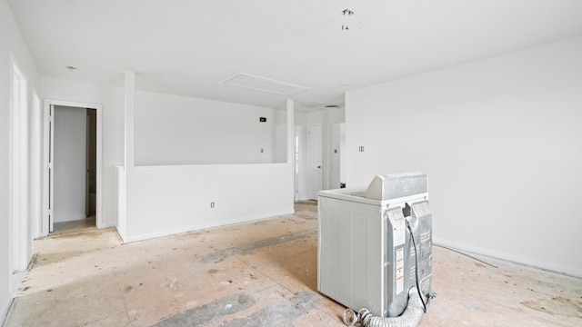 empty room featuring washer / clothes dryer