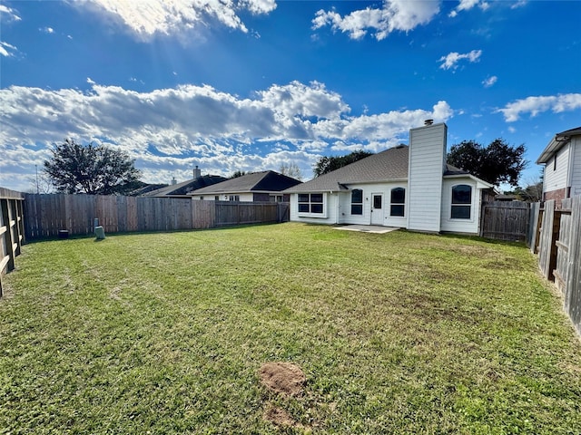 view of yard with a patio