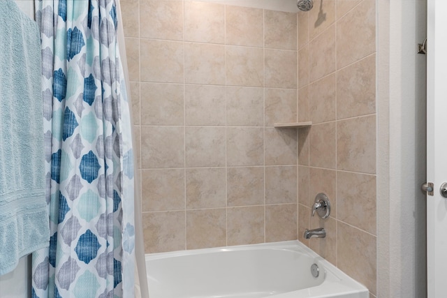 bathroom featuring shower / bath combo