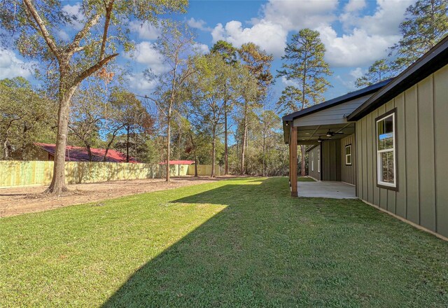 view of yard featuring a patio