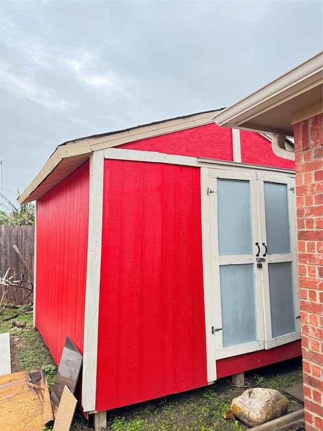 view of outbuilding