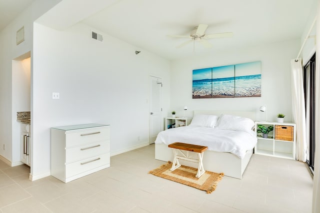 bedroom featuring ceiling fan