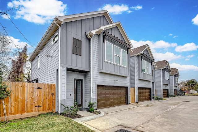 view of front of house featuring a garage