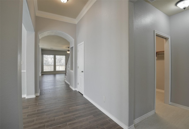 hall featuring ornamental molding