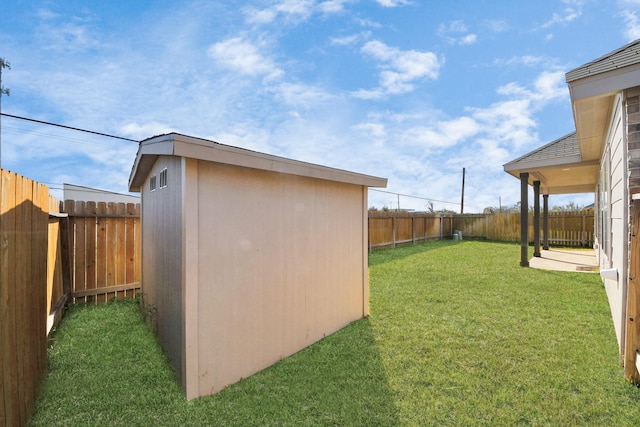 view of outdoor structure featuring a yard