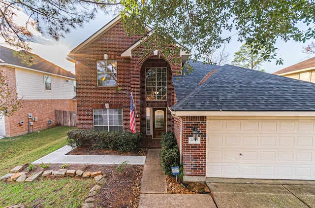 view of front property featuring a garage