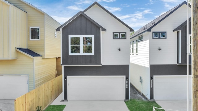 view of front of property featuring a garage