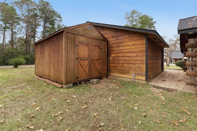 view of outbuilding