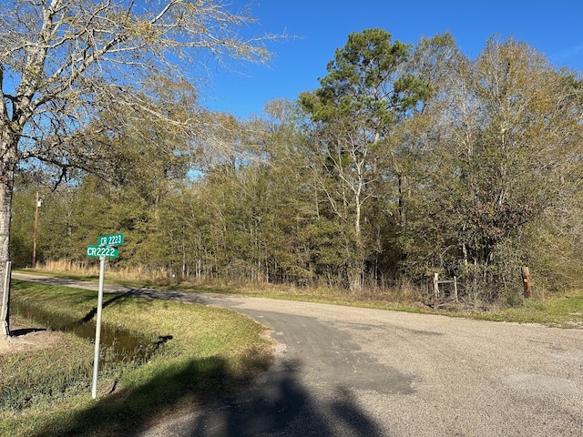 Listing photo 2 for 68 County Road 2223, Cleveland TX 77327