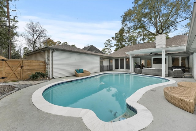 view of swimming pool featuring an outdoor living space, a pergola, a patio, and ceiling fan