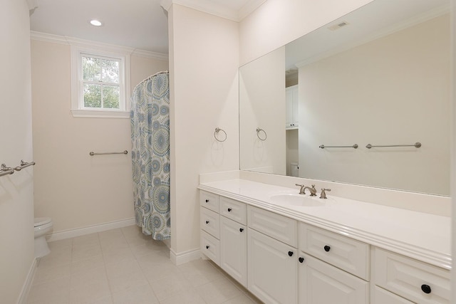 bathroom featuring toilet, crown molding, vanity, and curtained shower