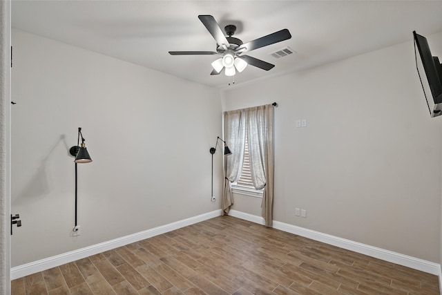 empty room featuring ceiling fan