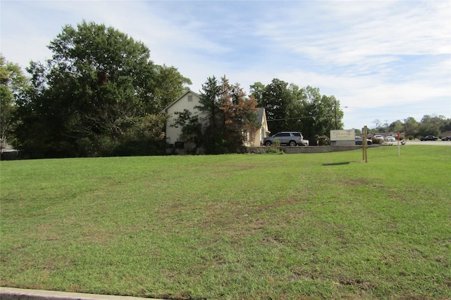 Listing photo 2 for 1248 W Church St, Livingston TX 77351