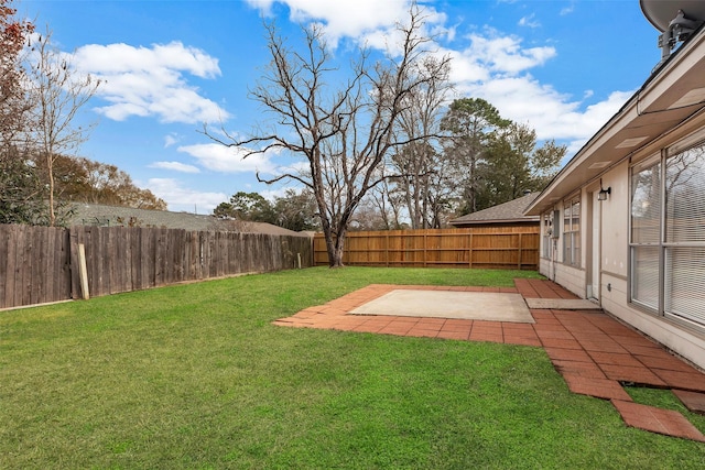 view of yard with a patio area