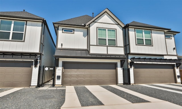 view of front facade with a garage