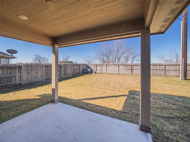 view of yard with a patio