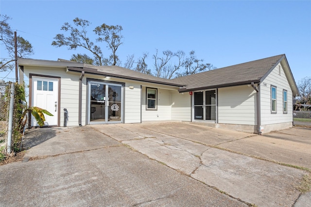 view of front of property