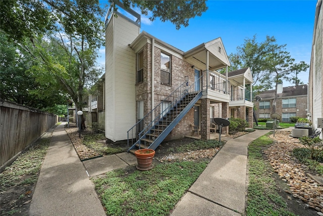 view of home's exterior