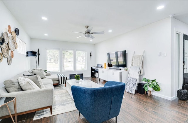 8614 Linkpass Ln, Houston, TX 77025 - living room with a ceiling fan, wood finished floors, recessed lighting, and baseboards