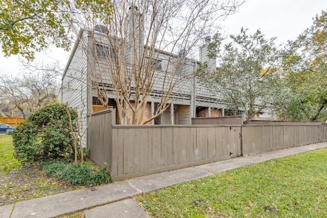 view of yard with a fenced front yard