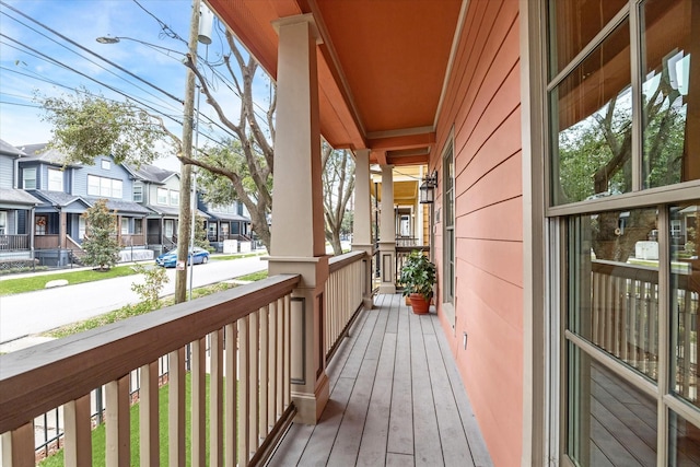 balcony featuring covered porch