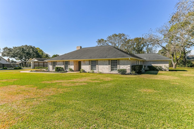 view of front of house featuring a front yard