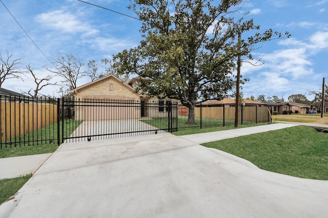 exterior space featuring a yard